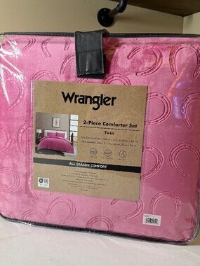 Wrangler‎ Pink 2-Piece Comforter Set Twin Plush Horseshoe Design NWT